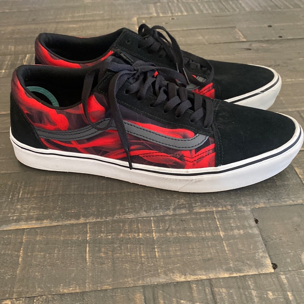 Vans Black & Red